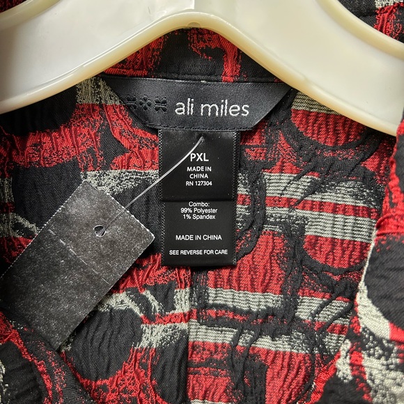 Ali Miles Red and Black Textured Jacket - Picture 2 of 6